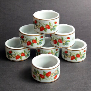 Avon 1978 Strawberry Porcelain Napkin Rings Set of 7 Holders Gold Trim Vintage